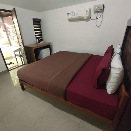 SAVITHRI INN Cottages Varkala Esterno foto