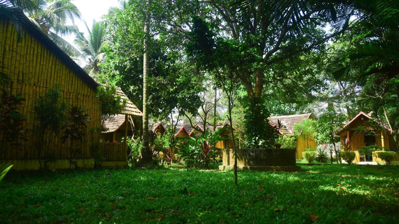 SAVITHRI INN Cottages Varkala Esterno foto