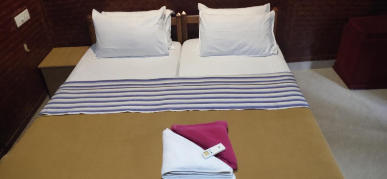 SAVITHRI INN Cottages Varkala Esterno foto