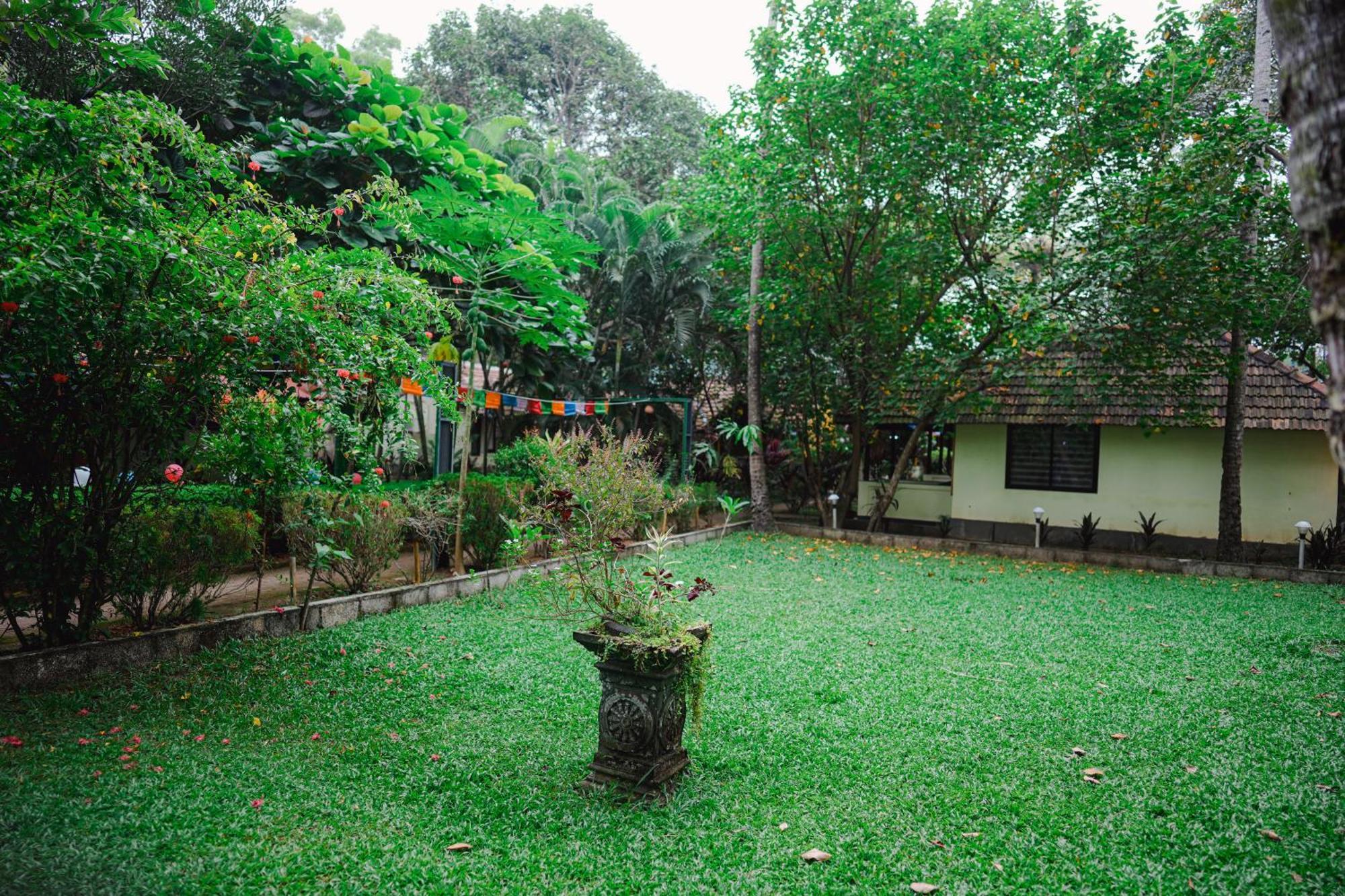 SAVITHRI INN Cottages Varkala Esterno foto